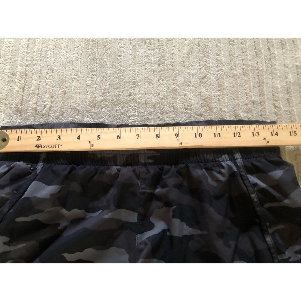 Athleta Camo Running Shorts Women’s Small Gray Black Mesh Lined - Picture 7 of 8